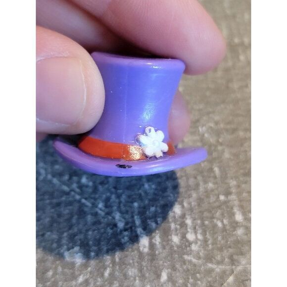 Shopkins mini purple hat flower red moose toy figure - Picture 2 of 4